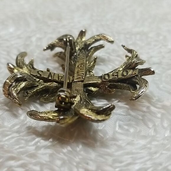 Van S Pin Brooch Vans Authentics 7050 Brooch Pin Cross - Picture 9 of 10